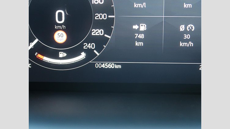 2024 認定中古車 Land Rover Discovery Sport サントリーニブラック D200マイルドハイブリッド（ディーゼル） 標準ホイール DYNAMIC SE