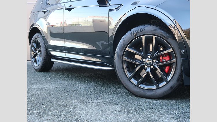 2024 認定中古車 Land Rover Discovery Sport サントリーニブラック D200マイルドハイブリッド（ディーゼル） 標準ホイール DYNAMIC SE