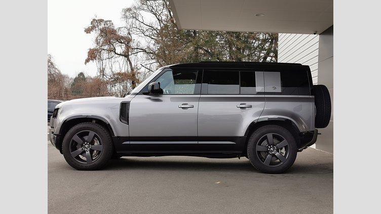 2022 認定中古車 Land Rover Defender 110 アイガーグレイ D300 AWD（AT） X-DYNAMIC HSE