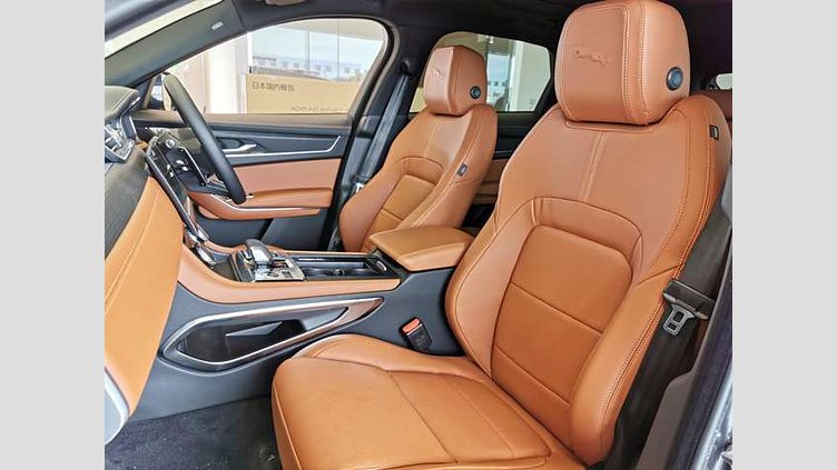 2024 認定中古車 Jaguar F-Pace カルパチアングレイ P400e ガソリン プラグインハイブリッド R-DYNAMIC SE