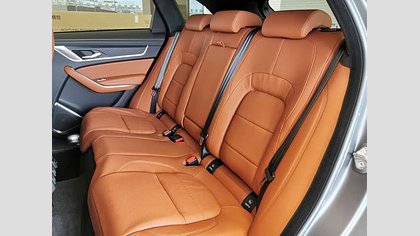 F-Pace 4