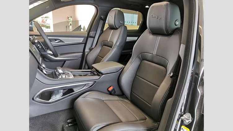 2024 認定中古車 Jaguar F-Pace サントリーニブラック P250 AWD（オートマチック） R-DYNAMIC SE