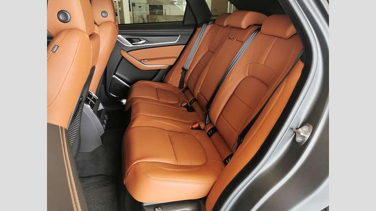 2024 認定中古車 Jaguar F-Pace オストゥーニパールホワイト P400e ガソリン プラグインハイブリッド R-DYNAMIC HSE