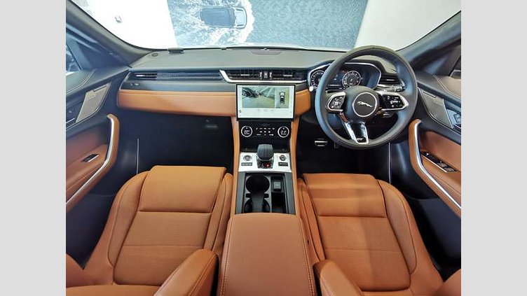 2024 認定中古車 Jaguar F-Pace オストゥーニパールホワイト P400e ガソリン プラグインハイブリッド R-DYNAMIC HSE