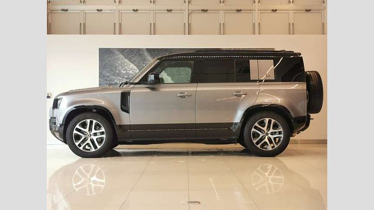 2023 認定中古車 Land Rover Defender 110 アイガーグレイ D300 AWD（AT） X-DYNAMIC SE