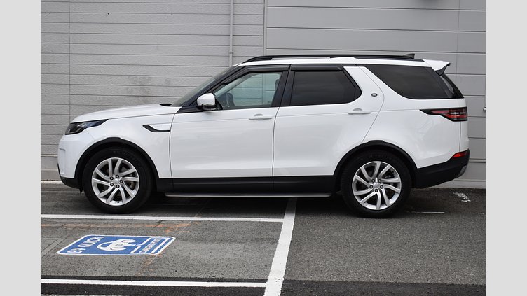 2018 認定中古車 Land Rover Discovery Fuji White 3.0 V6 Dsl Mono Turbo Std Flow 3.0D　HSE