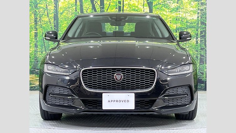 2019 認定中古車 Jaguar XE サントリーニブラック D180 RWD AUTOMATIC 4 door Saloon S