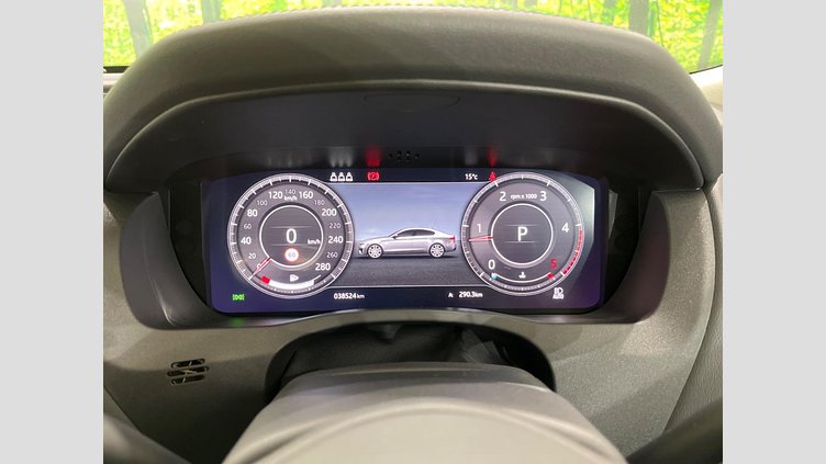 2019 認定中古車 Jaguar XE サントリーニブラック D180 RWD AUTOMATIC 4 door Saloon S