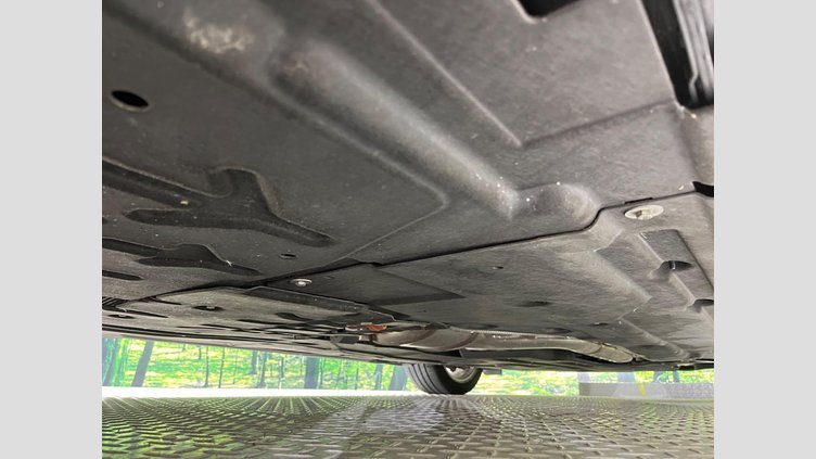 2019 認定中古車 Jaguar XE サントリーニブラック D180 RWD AUTOMATIC 4 door Saloon S