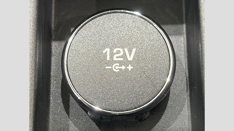 2019 認定中古車 Jaguar XE サントリーニブラック D180 RWD AUTOMATIC 4 door Saloon S