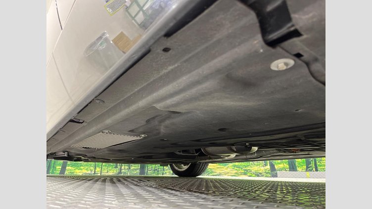 2019 認定中古車 Jaguar XE サントリーニブラック D180 RWD AUTOMATIC 4 door Saloon S