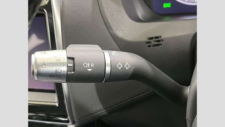 2019 認定中古車 Jaguar XE サントリーニブラック D180 RWD AUTOMATIC 4 door Saloon S