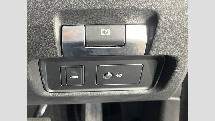 2019 認定中古車 Jaguar XE サントリーニブラック D180 RWD AUTOMATIC 4 door Saloon S