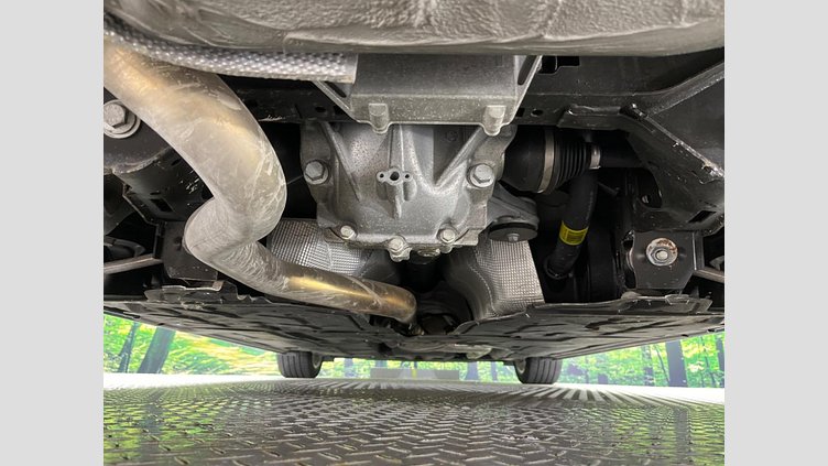 2019 認定中古車 Jaguar XE サントリーニブラック D180 RWD AUTOMATIC 4 door Saloon S