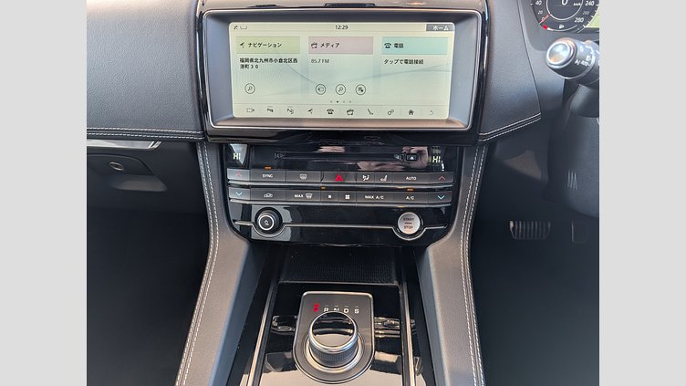 2020 認定中古車 Jaguar F-Pace Yulong White 2.0 litre i4D Diesel Rスポーツ