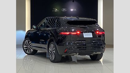 F-Pace 1
