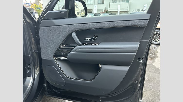 2023 認定中古車 Land Rover Range Rover Sport カルパチアングレイ 3.0リッター6気筒300PSターボチャージドディーゼルMHEV（オートマチック） DYNAMIC SE