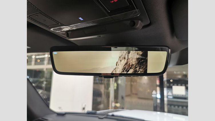 2025 認定中古車 Land Rover Defender 110 フジホワイト D350 ディーゼルマイルドハイブリッド S