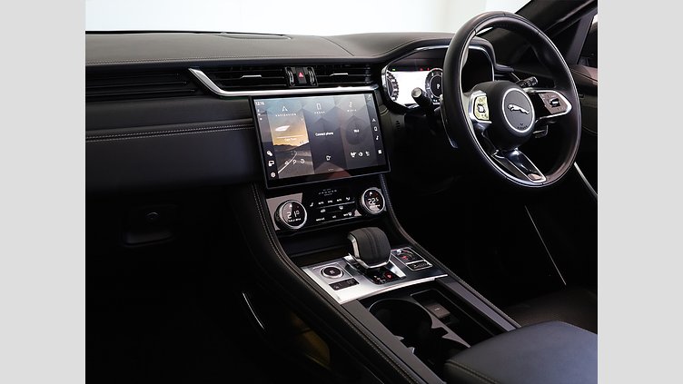 2024 Approved Jaguar F-Pace Eiger Grey AWD D200 AWD R-Dynamic HSE