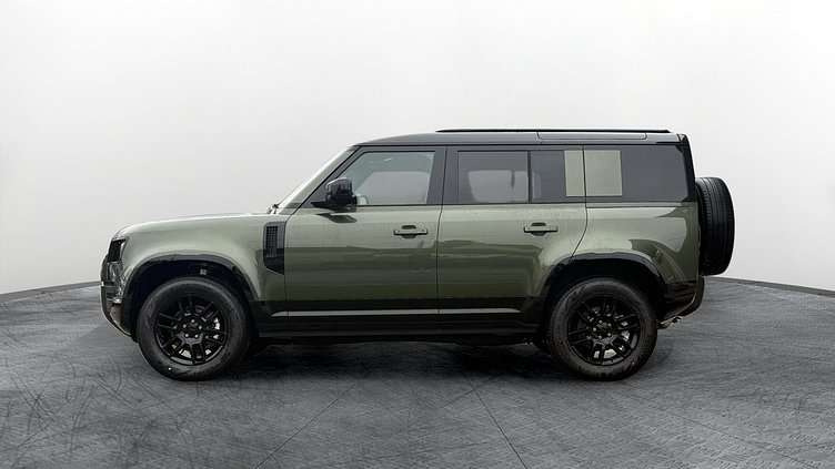 2025 Approved Land Rover Defender 110 Woolstone Green Ingenium 3.0 literes, hathengeres 200 lóerős mild hybrid dízelmotor (automata) összkerékhajtás X-Dynamic SE