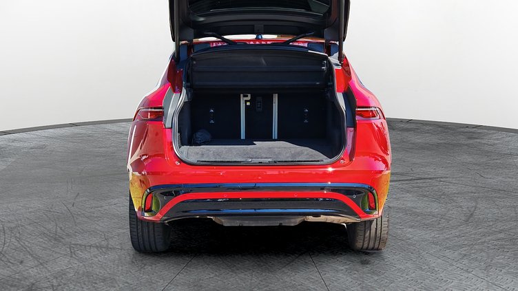 2024 Approved Jaguar F-Pace Firenze Red Ingenium 2,0 literes, soros négyhengeres 404 LE plug-in hybrid benzinmotor (automata), összkerékhajtás R-DYNAMIC HSE P400e