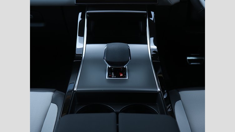 2024 認定中古車 Land Rover Range Rover Velar ヴァレジネブルー D200マイルドハイブリッド（ディーゼル） スタンダードホイールベース Dynamic SE