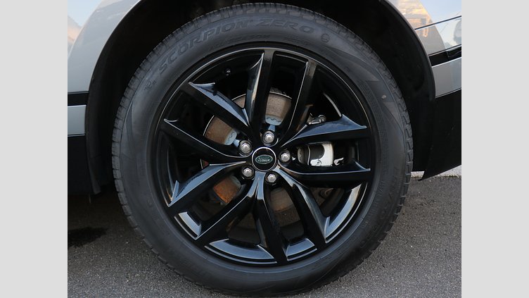 2024 認定中古車 Land Rover Range Rover Velar ザダルグレイ D200マイルドハイブリッド（ディーゼル） スタンダードホイールベース Dynamic SE