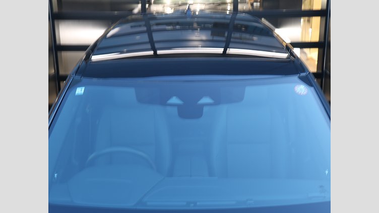 2024 認定中古車 Land Rover Range Rover Velar ザダルグレイ D200マイルドハイブリッド（ディーゼル） スタンダードホイールベース Dynamic SE