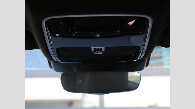 2024 認定中古車 Land Rover Range Rover Velar ザダルグレイ D200マイルドハイブリッド（ディーゼル） スタンダードホイールベース Dynamic SE