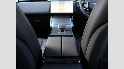 Range Rover Velar 3