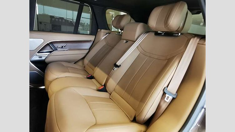 2024 認定中古車 Land Rover Range Rover シャラントグレイ D350 AWD MHEV（AT） スタンダードホイールベース Autobiography