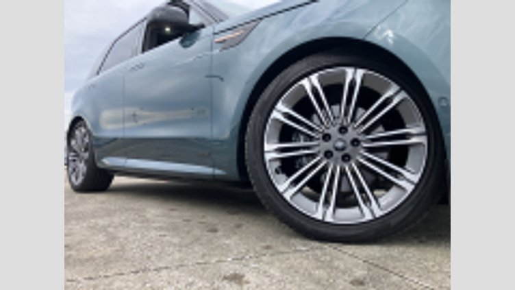 2023 認定中古車 Land Rover Range Rover Sport ジオラグリーン 3.0リッター6気筒300PSターボチャージドディーゼルMHEV（オートマチック） AUTOBIOGRAPHY