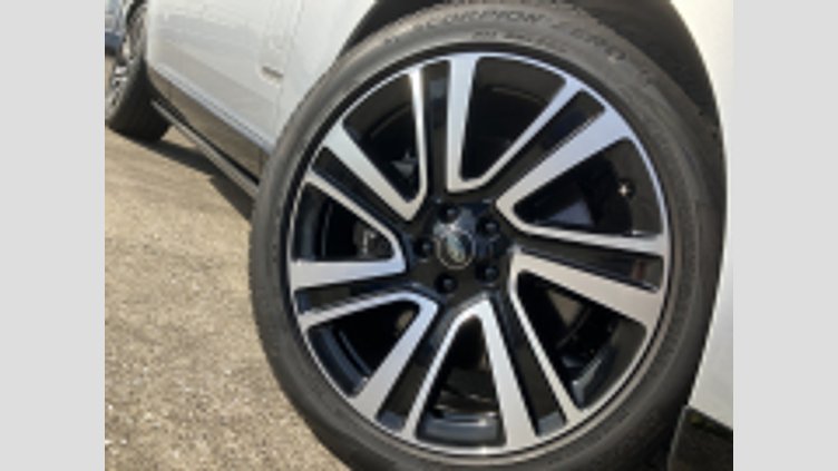 2023 認定中古車 Land Rover Range Rover ハクバシルバー P510 AWD PHEV（AT） スタンダードホイールベース AUTOBIOGRAPHY