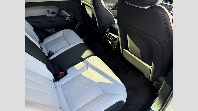 2024 認定中古車 Land Rover Range Rover Sport フジホワイト D300マイルドハイブリッド スタンダードホイールベース Dynamic SE