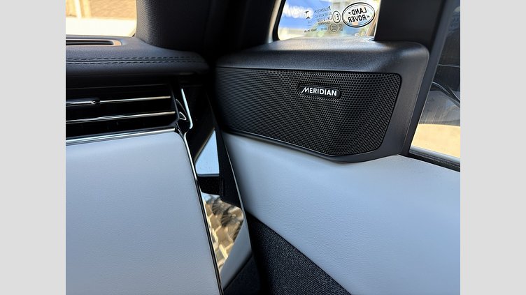 2024 認定中古車 Land Rover Range Rover Sport フジホワイト D300マイルドハイブリッド スタンダードホイールベース Dynamic SE