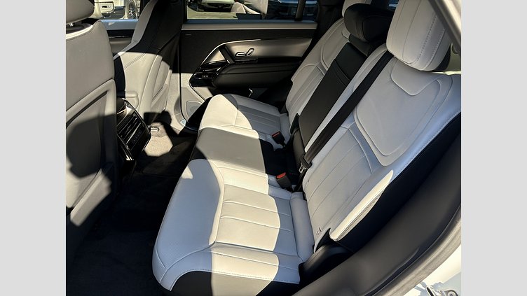 2024 認定中古車 Land Rover Range Rover Sport フジホワイト D300マイルドハイブリッド スタンダードホイールベース Dynamic SE