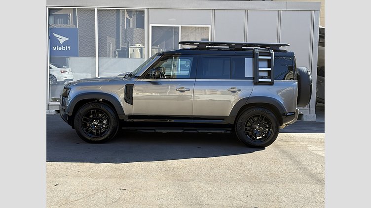 2024 認定中古車 Land Rover Defender 110 シリコンシルバー D350 ディーゼルマイルドハイブリッド X-Dynamic SE