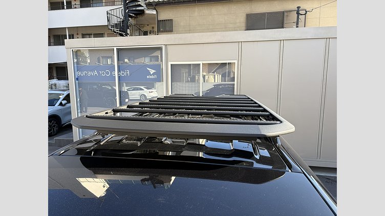 2024 認定中古車 Land Rover Defender 110 シリコンシルバー D350 ディーゼルマイルドハイブリッド X-Dynamic SE