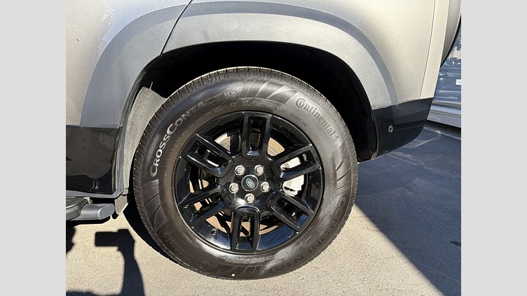 2024 認定中古車 Land Rover Defender 110 シリコンシルバー D350 ディーゼルマイルドハイブリッド X-Dynamic SE