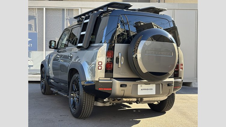 2024 認定中古車 Land Rover Defender 110 シリコンシルバー D350 ディーゼルマイルドハイブリッド X-Dynamic SE