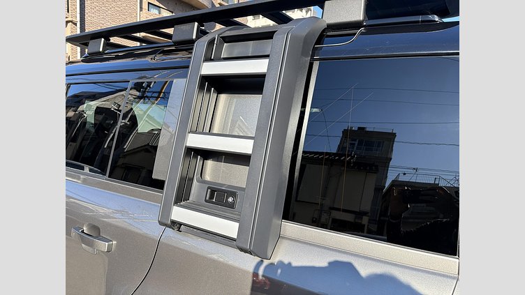 2024 認定中古車 Land Rover Defender 110 シリコンシルバー D350 ディーゼルマイルドハイブリッド X-Dynamic SE