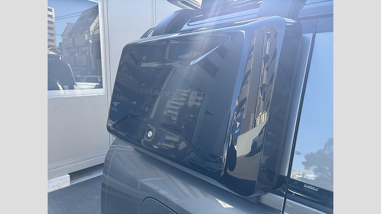 2024 認定中古車 Land Rover Defender 110 シリコンシルバー D350 ディーゼルマイルドハイブリッド X-Dynamic SE