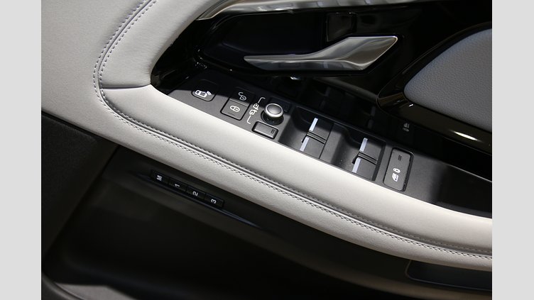 2021 認定中古車 Land Rover Range Rover Evoque フジホワイト P200 SE