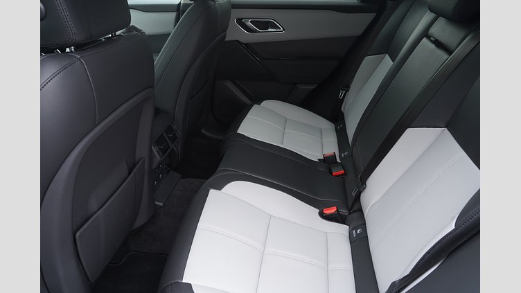 2024 認定中古車 Land Rover Range Rover Velar オストゥーニパールホワイト P400eプラグインハイブリッド（ガソリン） スタンダードホイールベース Dynamic SE