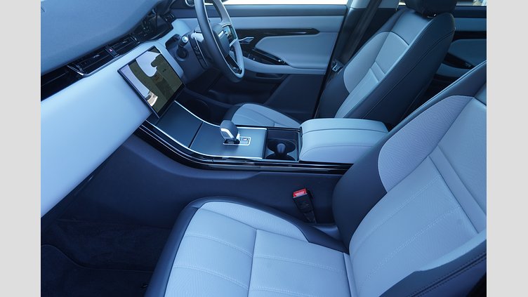 2024 認定中古車 Land Rover Range Rover Evoque サントリーニブラック P300eプラグインハイブリッド（ガソリン） スタンダードホイールベース DYNAMIC HSE