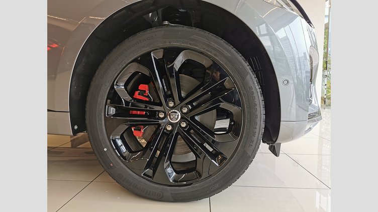 2024 認定中古車 Jaguar F-Pace アイガーグレイ P400e ガソリン プラグインハイブリッド R-DYNAMIC HSE