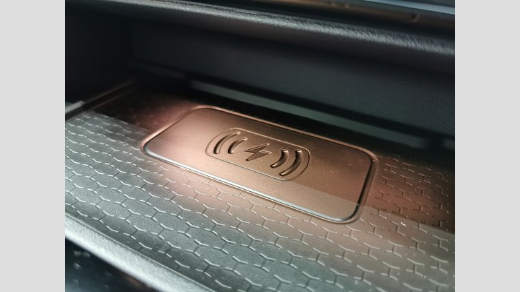 2024 認定中古車 Jaguar F-Pace アイガーグレイ P400e ガソリン プラグインハイブリッド R-DYNAMIC HSE