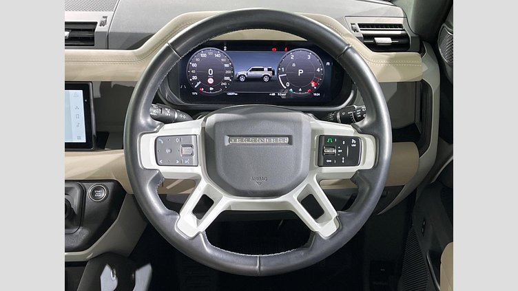 2022 認定中古車 Land Rover Defender 110 Fuji White ４WD S