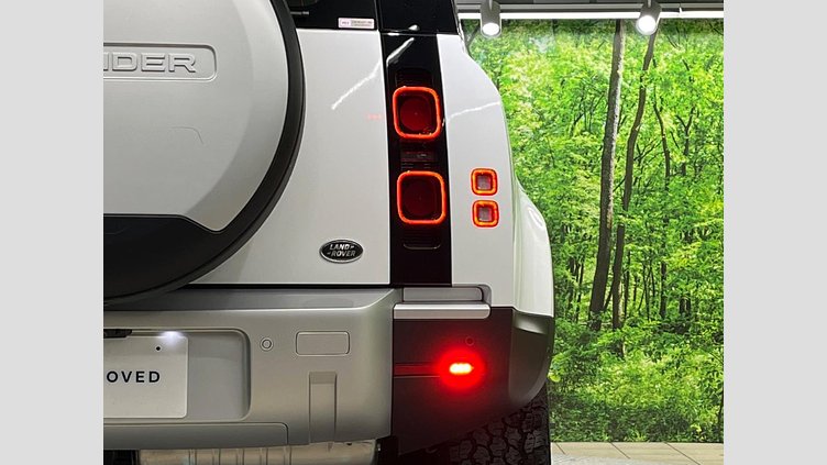 2022 認定中古車 Land Rover Defender 110 Fuji White ４WD S