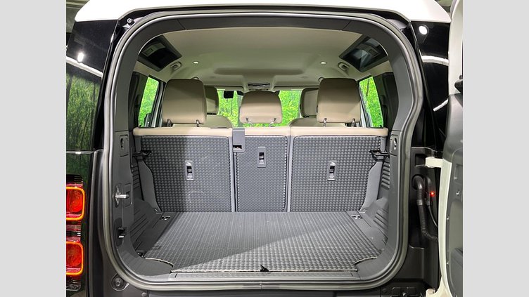 2022 認定中古車 Land Rover Defender 110 Fuji White ４WD S